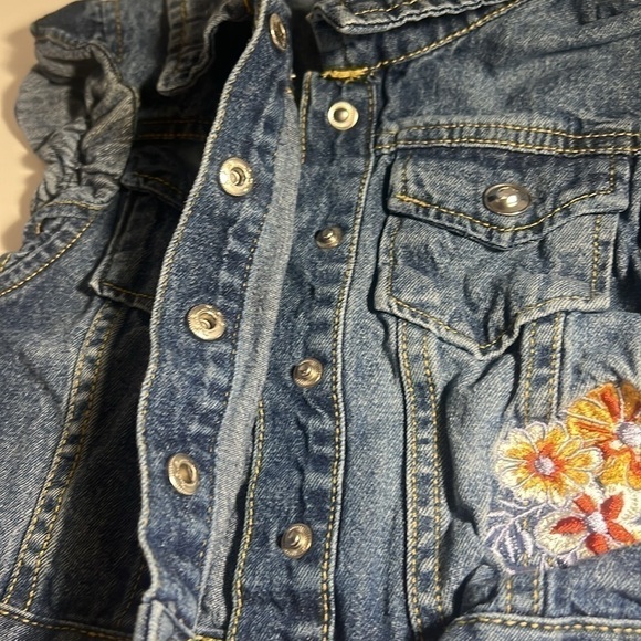 👧🏻 Little lass jeans vest size 4 - Picture 5 of 8